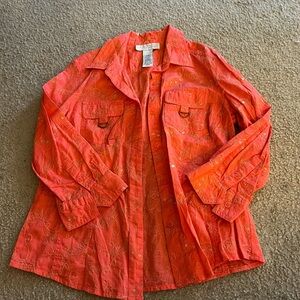 Woman’s NWOT blouse
